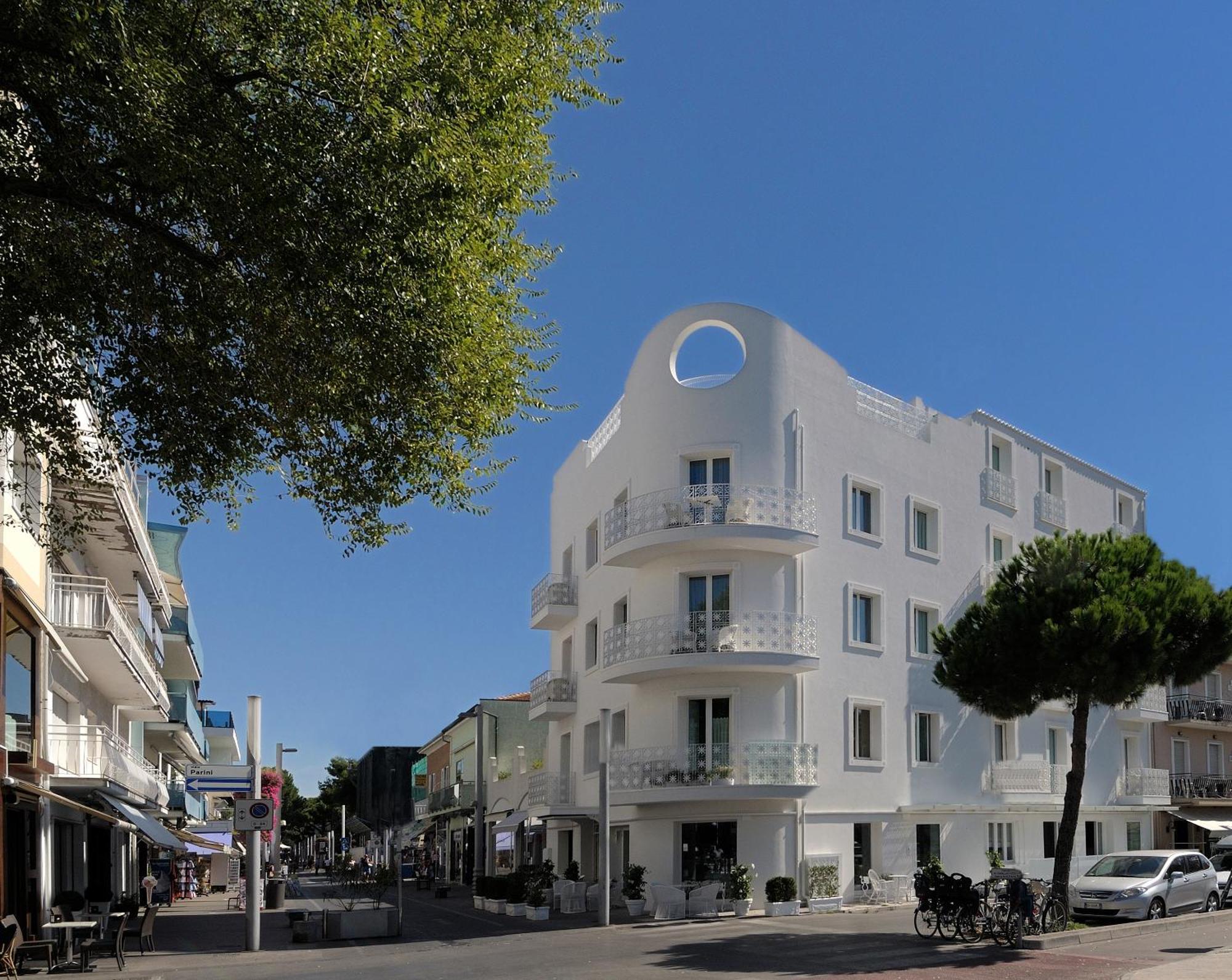 Hotel Al Cavallino Bianco Riccione Dış mekan fotoğraf