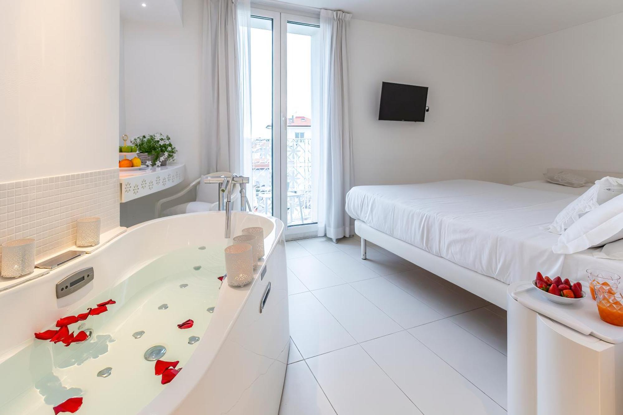 Hotel Al Cavallino Bianco Riccione Dış mekan fotoğraf